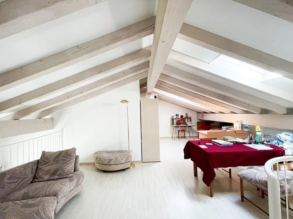 Grande appartamento 6.5 locali, Duplex con terrazza e parcheggio – Foto 15 von 22