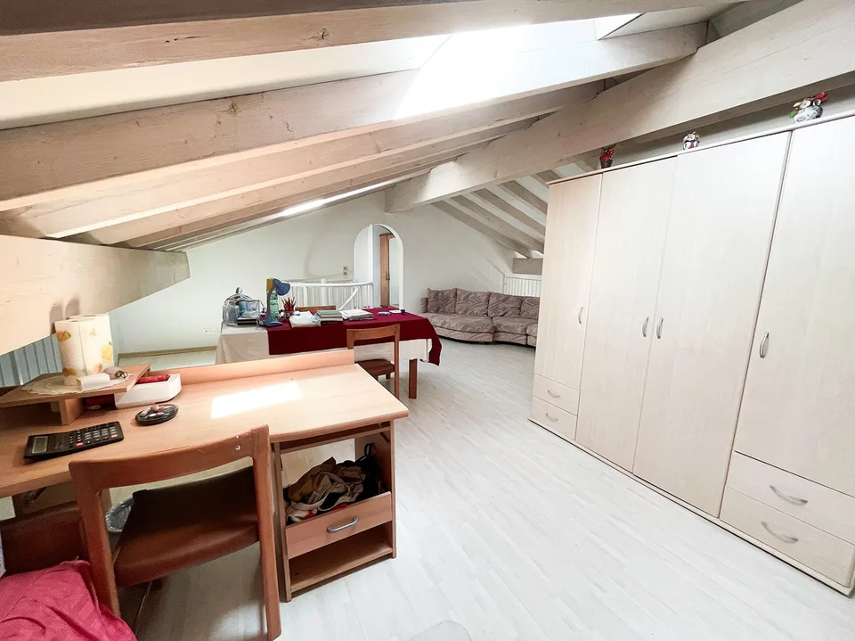 Grande appartamento 6.5 locali, Duplex con terrazza e parcheggio – Foto 17 von 22