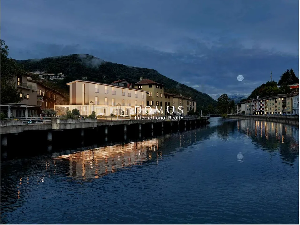 Prestigioso edificio fronte lago