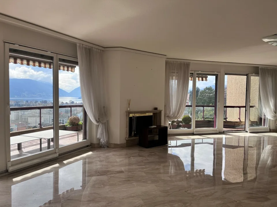 Attic with Terrace and Lake View