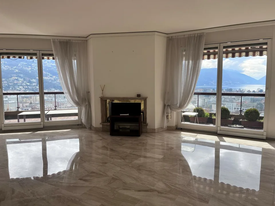 Attic with Terrace and Lake View