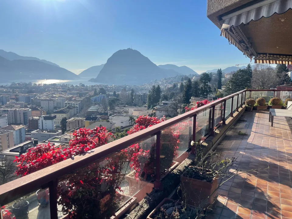 Dachgeschoss mit Terrasse und Seeblick – Foto 12 von 16