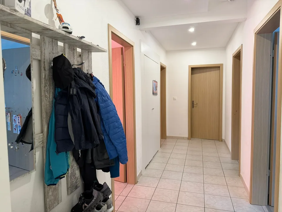 Casa bifamiliare 2.5 + 4.5 locali a Giubiasco - Loro