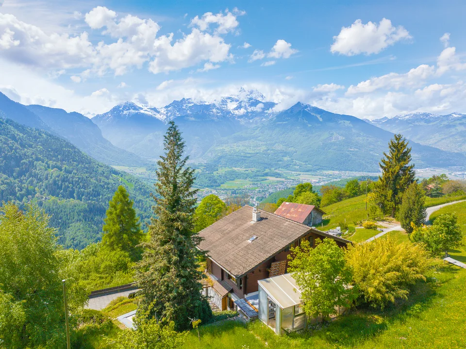 Proche de Gryon - Panorama d'exception sur le Muveran et Dents-du-Midi Chalet spacieux sans nuisance avec 2.5 pces indépendant