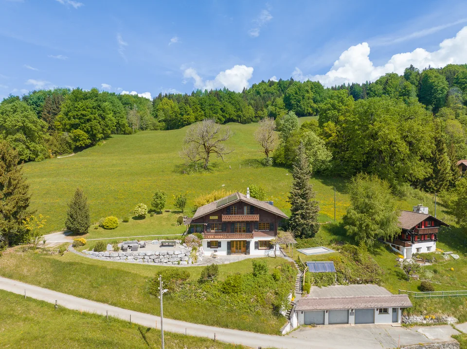Proche de Gryon - Panorama d'exception sur le Muveran et Dents-du-Midi Chalet spacieux sans nuisance avec 2.5 pces indépendant
