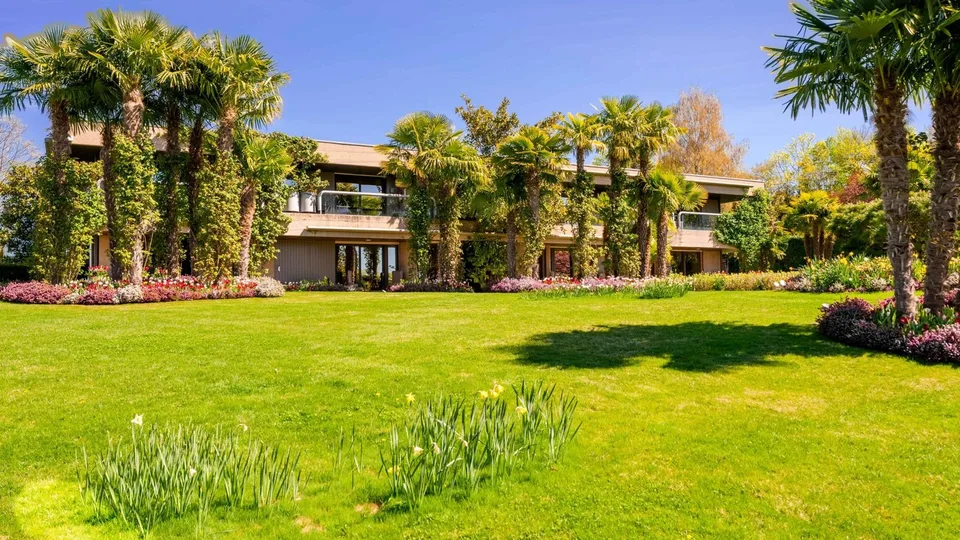 En exclusivité - Élégant Hôtel Particulier dans un écrin de verdure