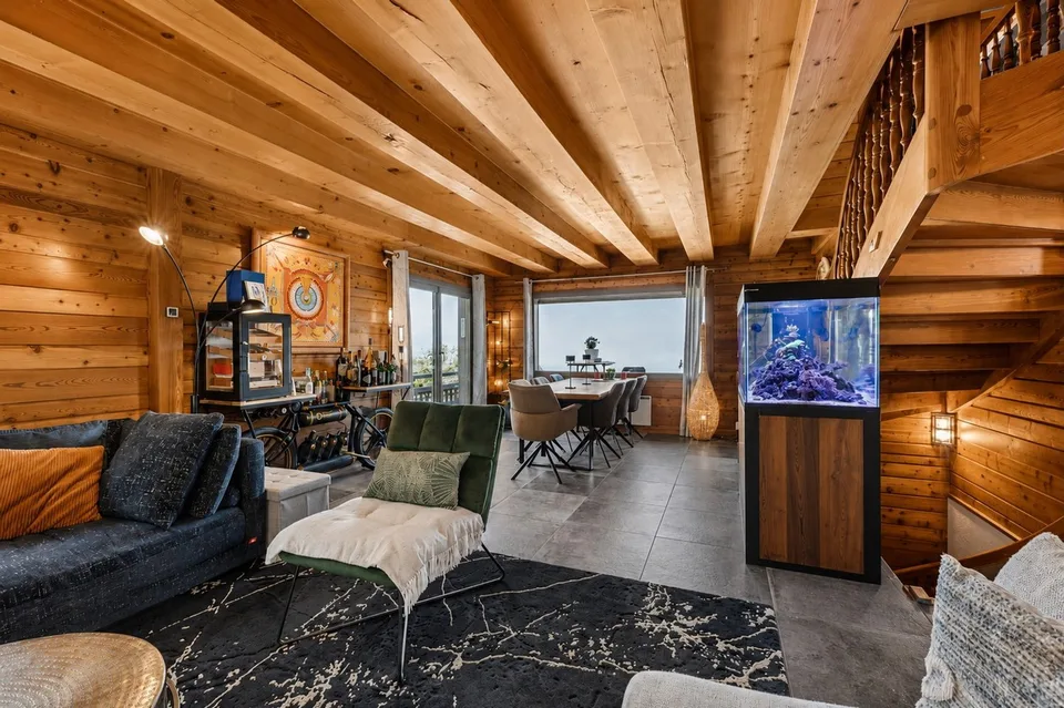 Magnificent renoviertes Chalet mit außergewöhnlichem Blick