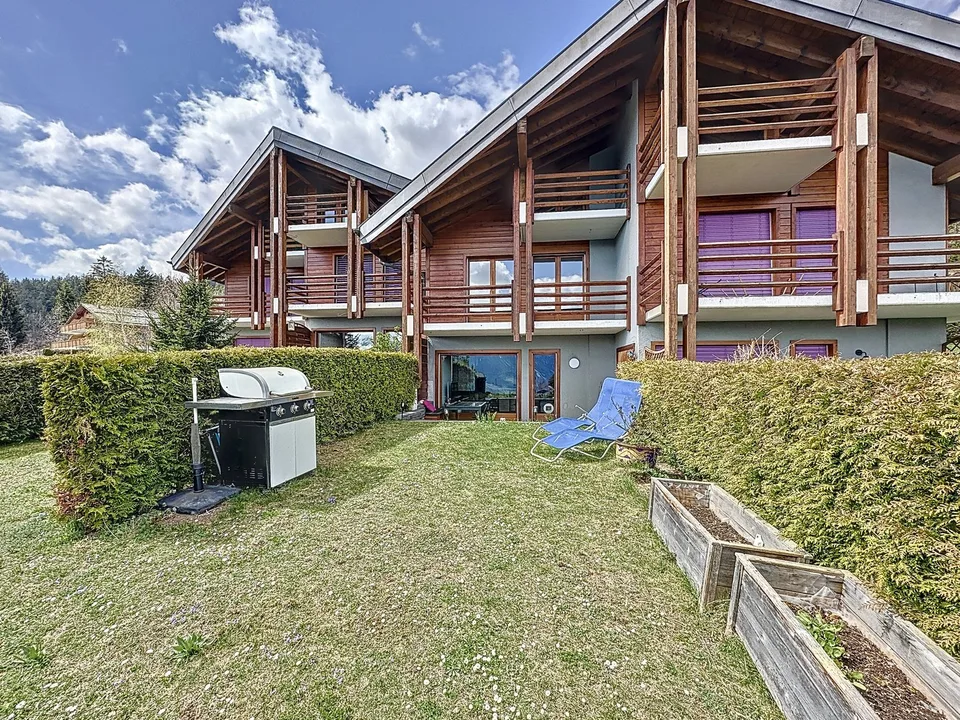 SUPERBES WOHNUNG IM DUPLEXSTIL MIT 3.5 ZIMMERN UND TERRASSE