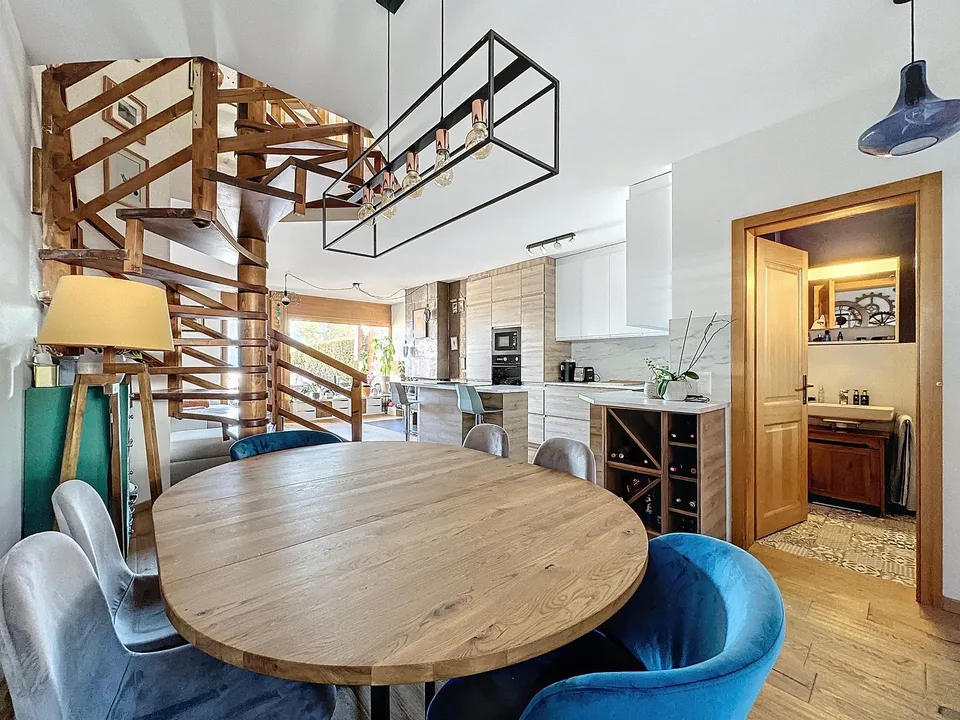 SUPERBE APPARTEMENT EN DUPLEX DE 3.5 PIÈCES AVEC TERRASSE – photo 9 sur 20