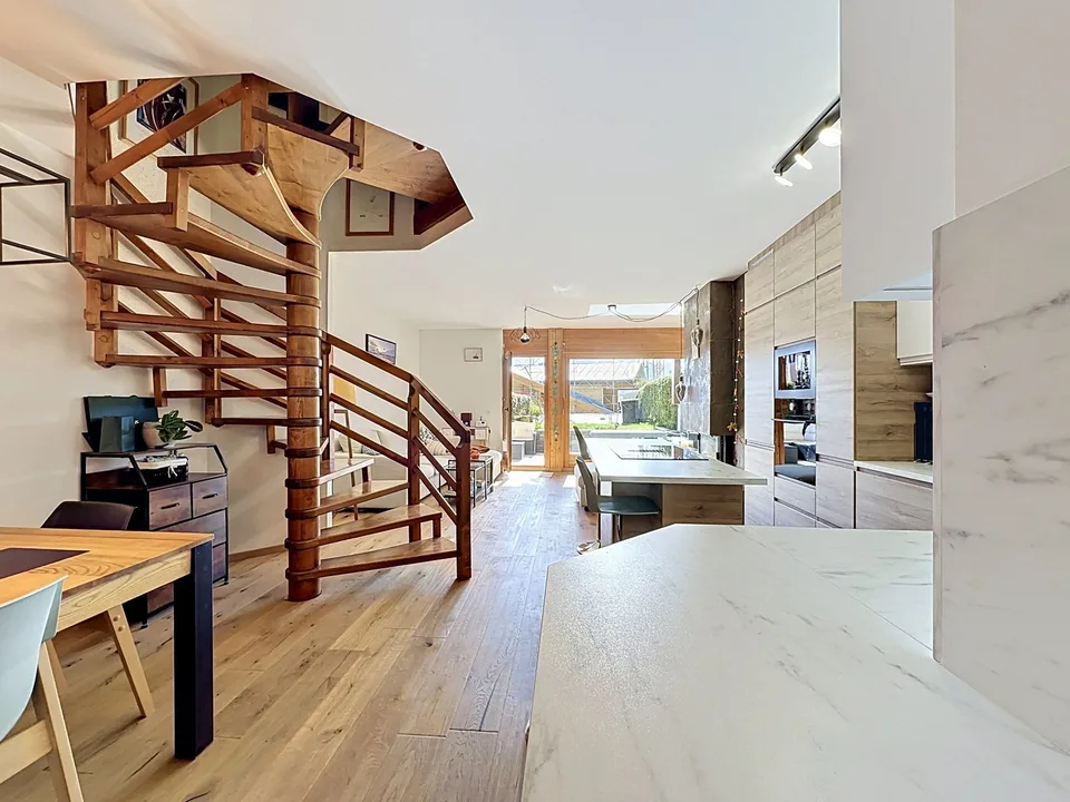 SUPERBE APPARTEMENT EN DUPLEX DE 3.5 PIÈCES AVEC TERRASSE – photo 11 sur 20