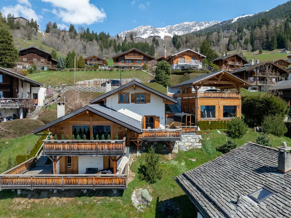 Chalet di tre piani nel cuore di Medieres – foto 9 di 9