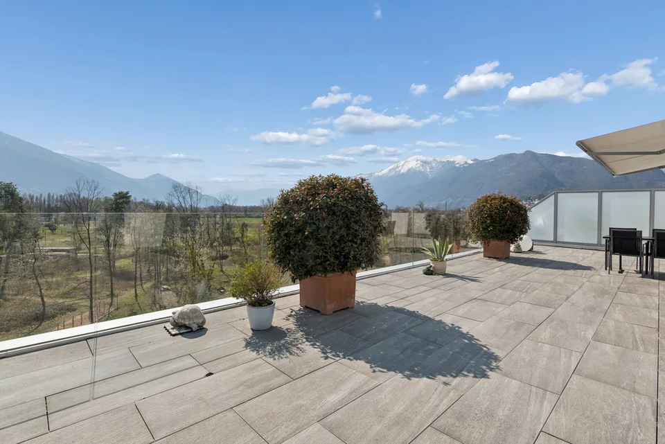 Attico-duplex con ampia terrazza a due passi dal Lido di Locarno – Foto 11 von 12