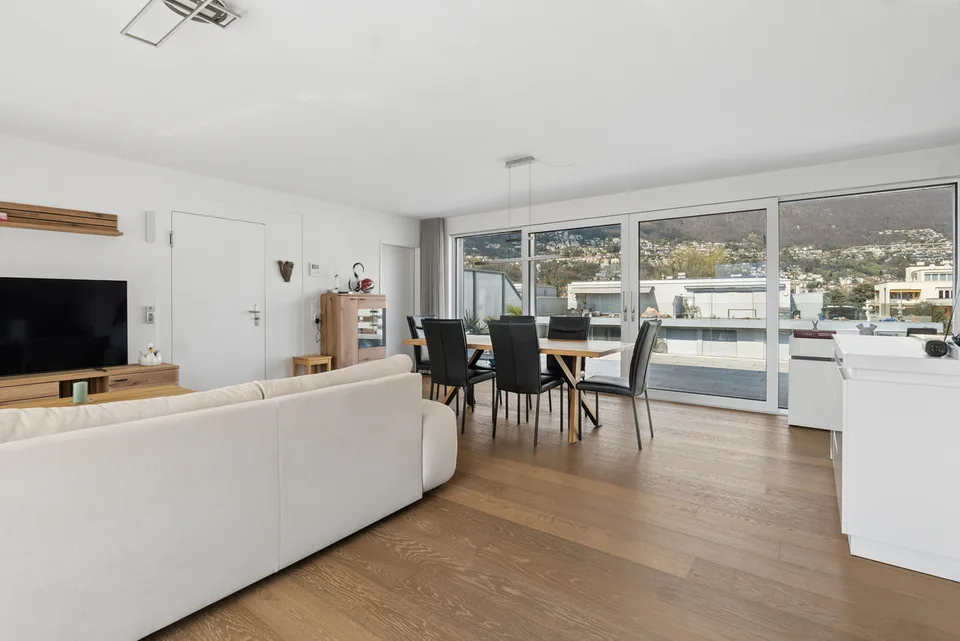 Attico-duplex con ampia terrazza a due passi dal Lido di Locarno