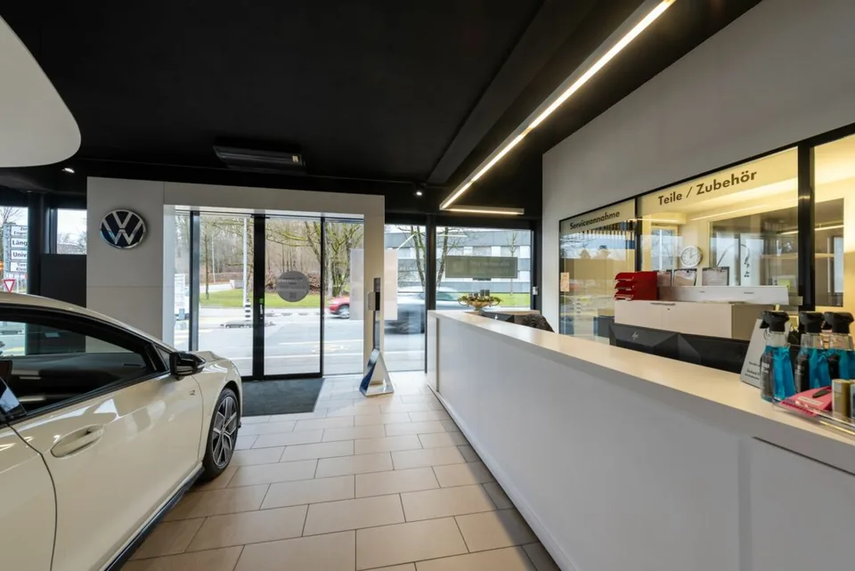 Gewerbeliegenschaft mit Einstellhalle an Toplage in Bern - vielseitig nutzbar & perfekt erschlossen