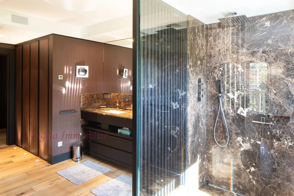 Stunning 4.5-Room Alpine Apartment with Pool & Panoramic Views in Lens – Foto 8 von 16