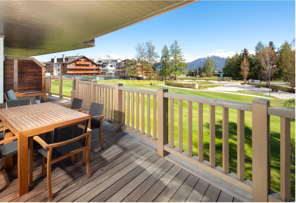 Stunning 4.5-Room Alpine Apartment with Pool & Panoramic Views in Lens