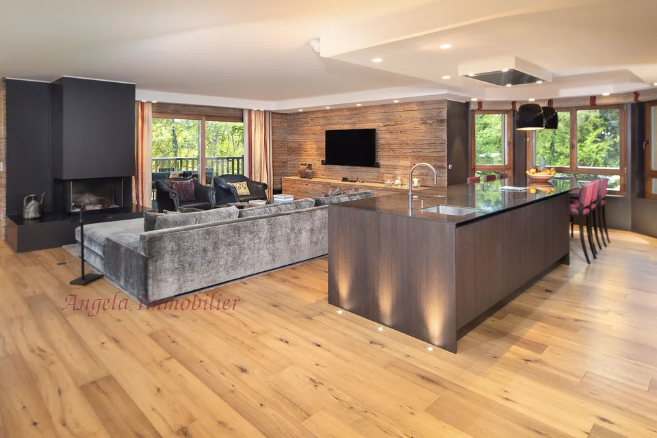 Stunning 4.5-Room Alpine Apartment with Pool & Panoramic Views in Lens