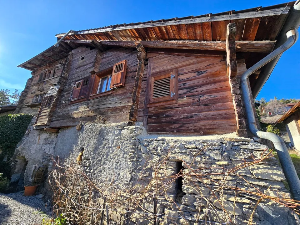 Maison à rénover /840 m3 / Rés. sec. autorisée /Venthône / EXCLUSIVITE
