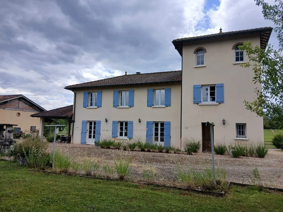 Propriété équestre de charme de 6 hectares, 231 m² habitables et dépendances