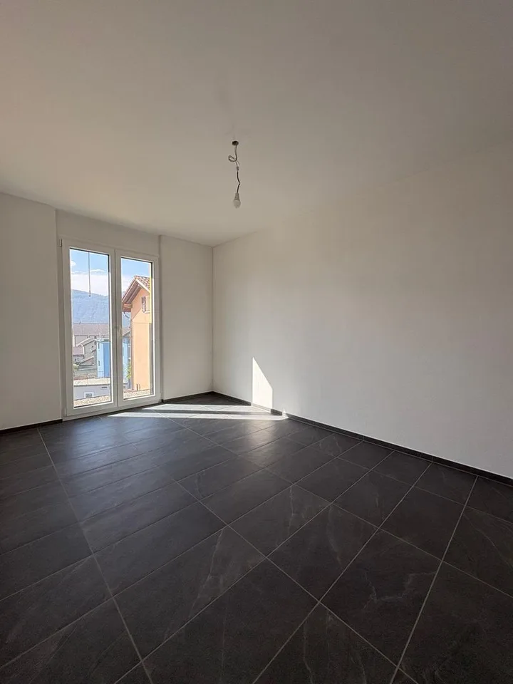 Einfamilienhaus mit 4.5 Zimmern, Cugnasco