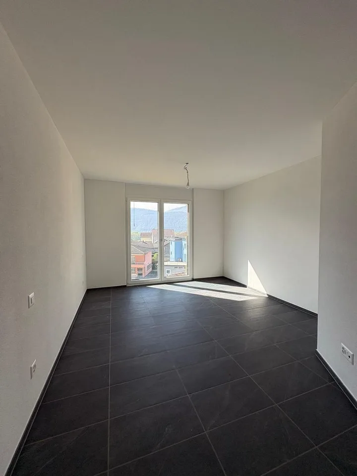 Einfamilienhaus mit 4.5 Zimmern, Cugnasco