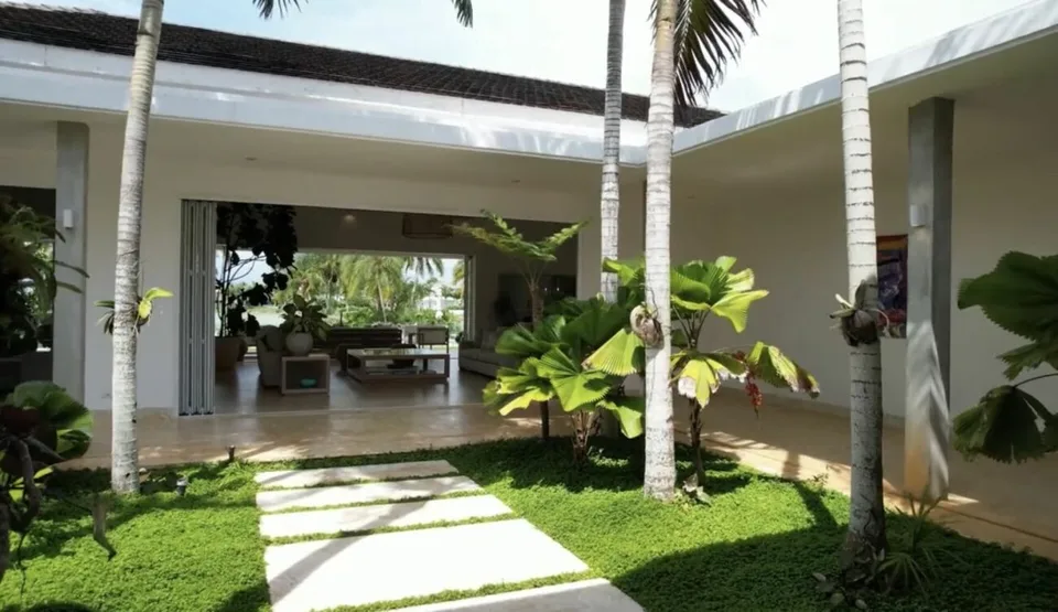 Traumhaft, karibisches Anwesen im modernen Stil direkt auf dem Golfplatz in Santo Domingo