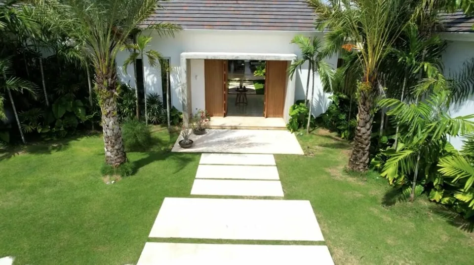 Traumhaft, karibisches Anwesen im modernen Stil direkt auf dem Golfplatz in Santo Domingo