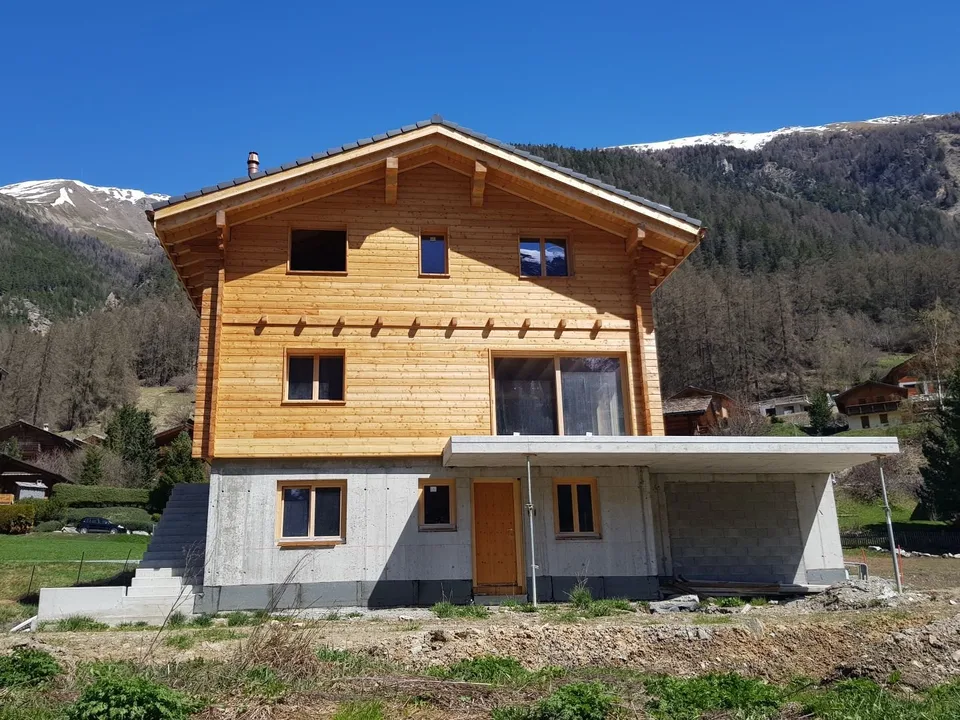 Chalet en construction - Finitions au gré du preneur - Résidence principale - Evolène