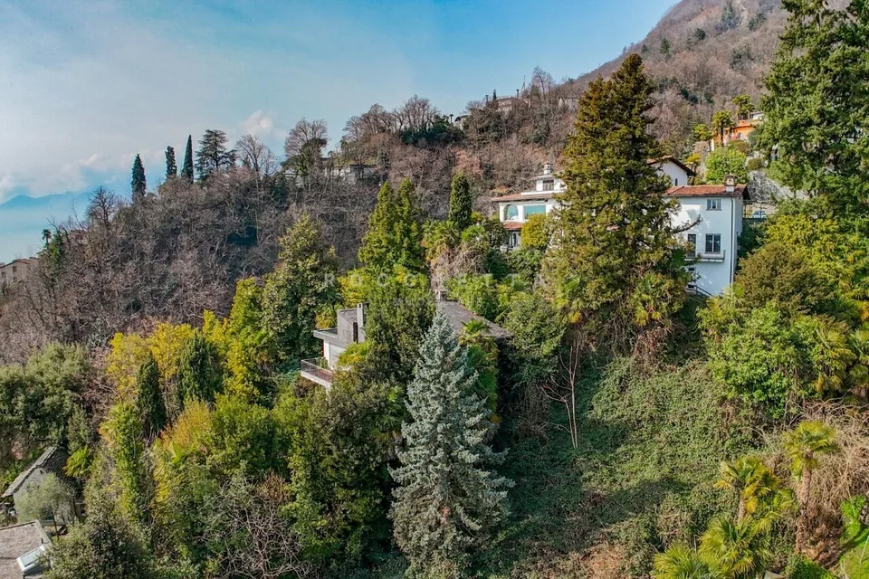 Villa con grande terreno edificabile e vista sul Lago Maggiore – Foto 7 von 7