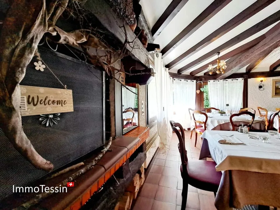 Charmantes Restaurant und Pizzeria mit grosser Terrasse im Herzen des Dorfes bei der Monte Lema Drahtseilbahn – Foto 7 von 13