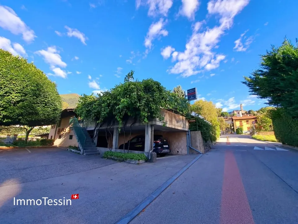 Charmantes Restaurant und Pizzeria mit grosser Terrasse im Herzen des Dorfes bei der Monte Lema Drahtseilbahn