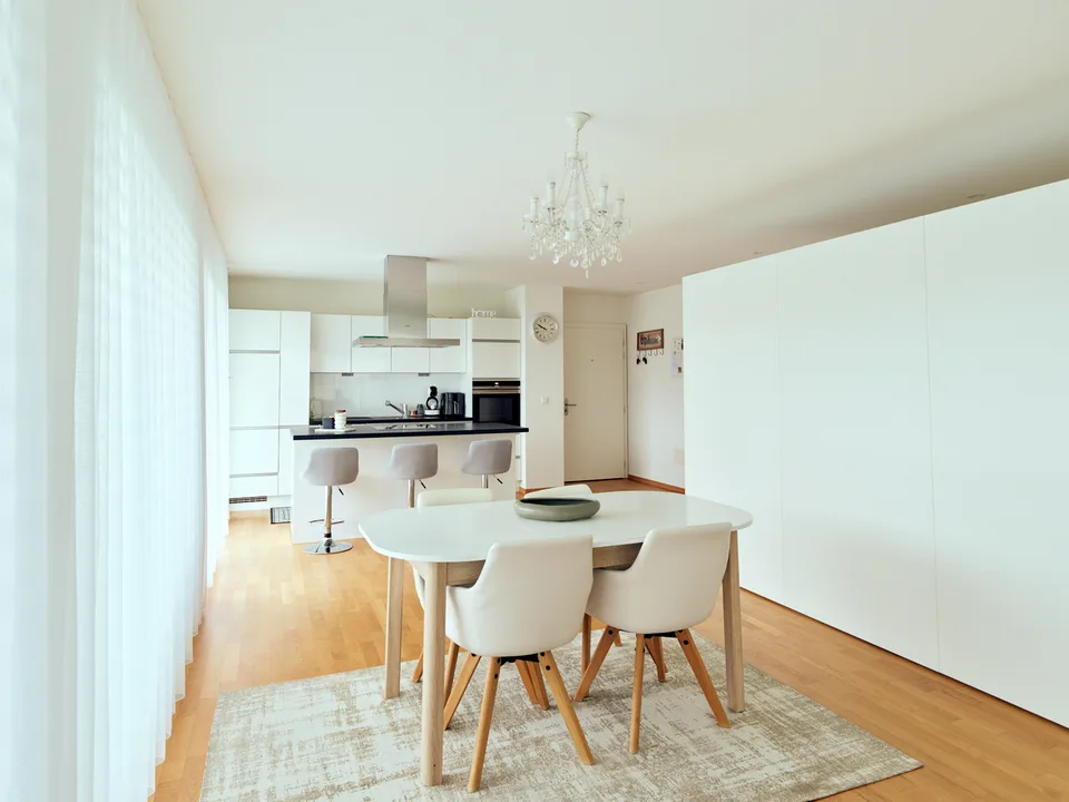 Très grand et beau 3.5 pièces avec terrasse dans un cadre paisible