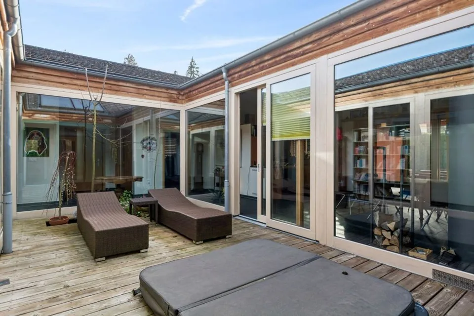 The Art of Living Naturally: A Timeless Residence in Perrefitte – photo 11 of 13