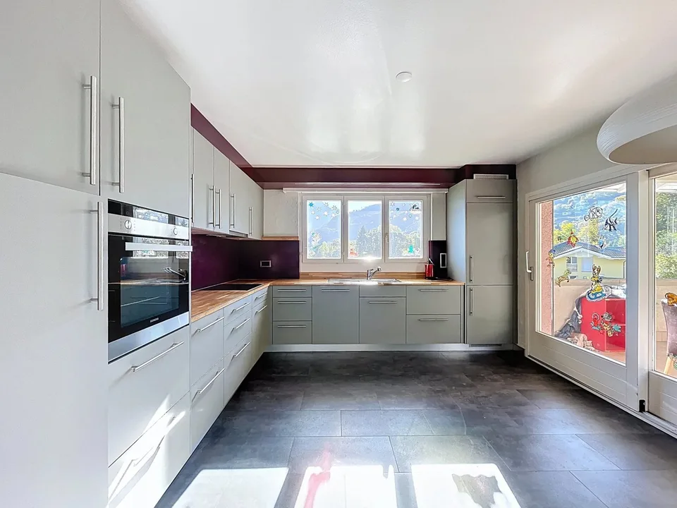 Maison familiale spacieuse dans quartier prisé