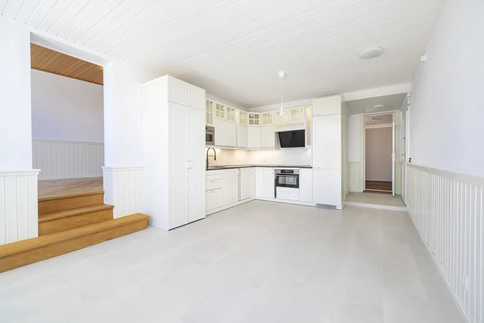 Das Roselier - 3,5 Zimmer renoviert mit Südterrasse, neben dem Bahnhof