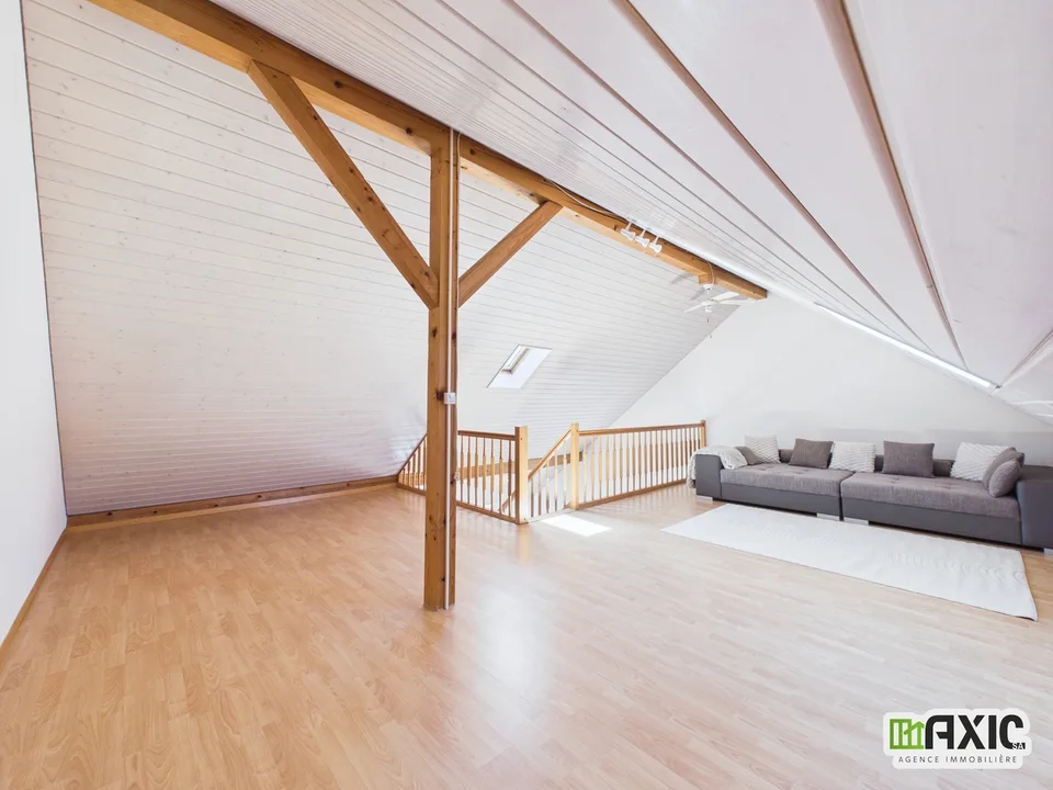 Spacieux duplex de 4 pièces en PPE au 2ᵉ étage à Alle – photo 9 sur 13