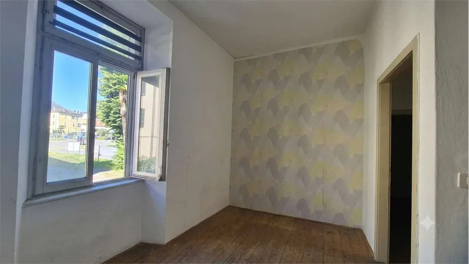 Einfamilienhaus mit großem Gartengrundstück und Baurecht im Herzen von Chiasso – Foto 9 von 12