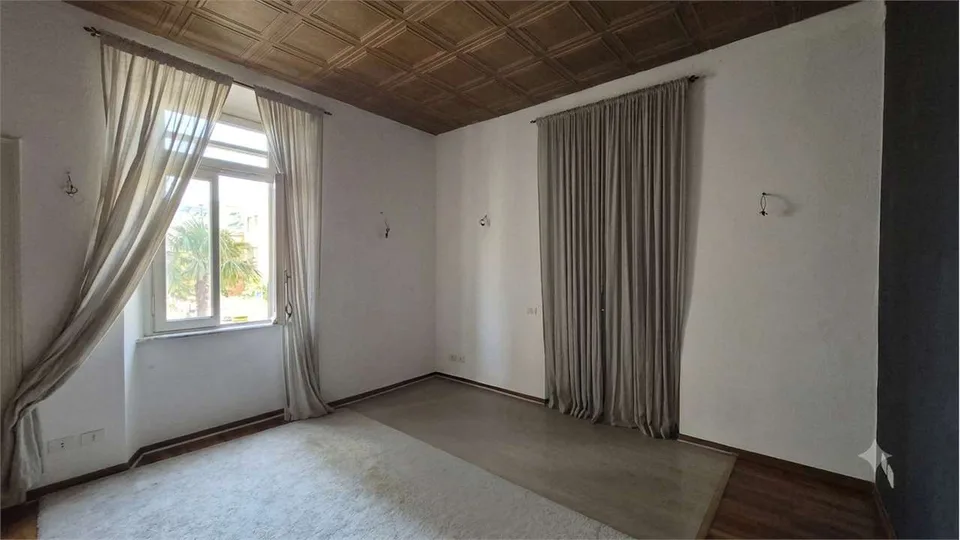 Einfamilienhaus mit großem Gartengrundstück und Baurecht im Herzen von Chiasso – Foto 8 von 12