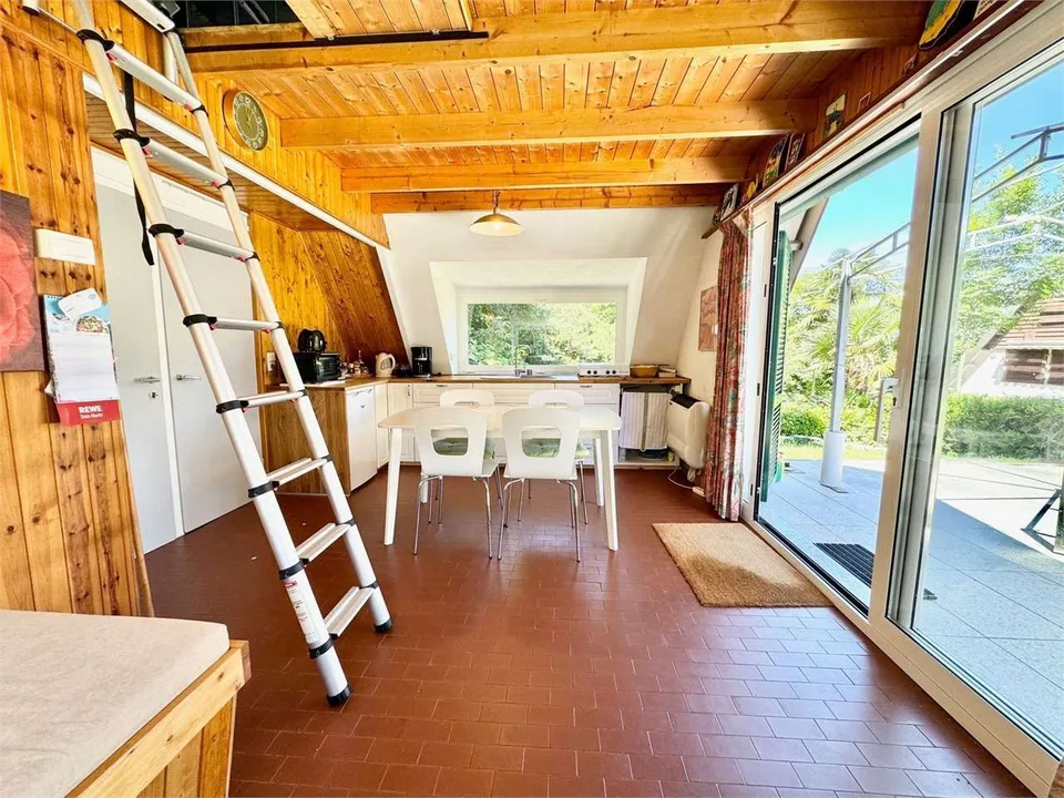 Belle maison de vacances avec grande terrasse, jardin et parking