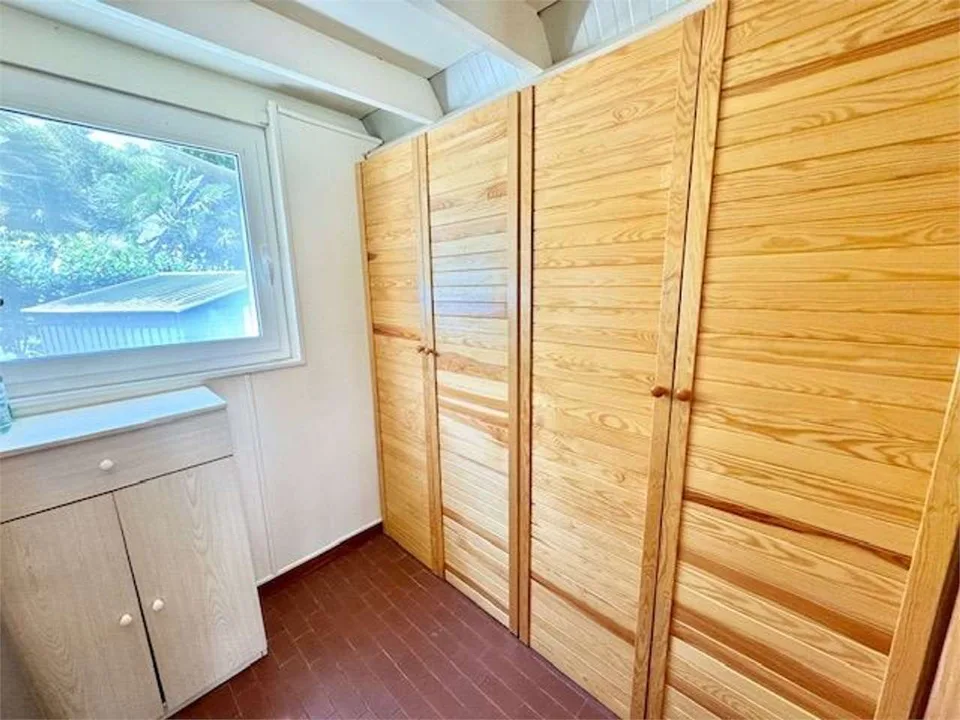 Curata casa vacanze con ampia terrazza, giardino e parcheggio – foto 9 di 13