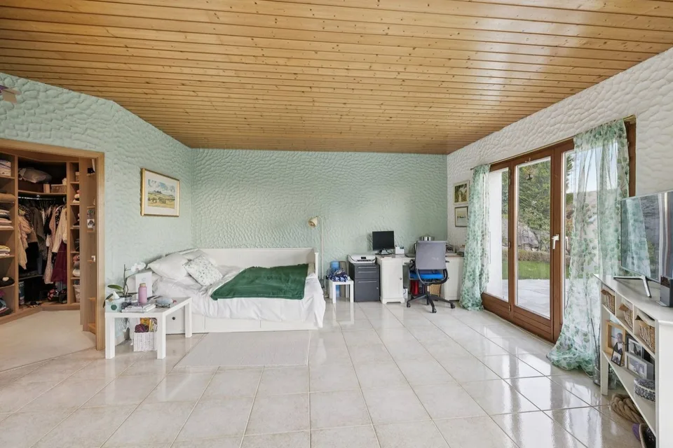 Große Villa mit Seeblick und Alpenblick – Foto 12 von 13