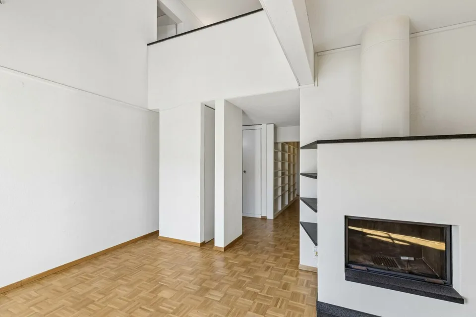 Appartement-maisonnette spacieux de 5,5 pièces. Beaucoup d'espace. Beaucoup de possibilités - Un foyer avec perspective