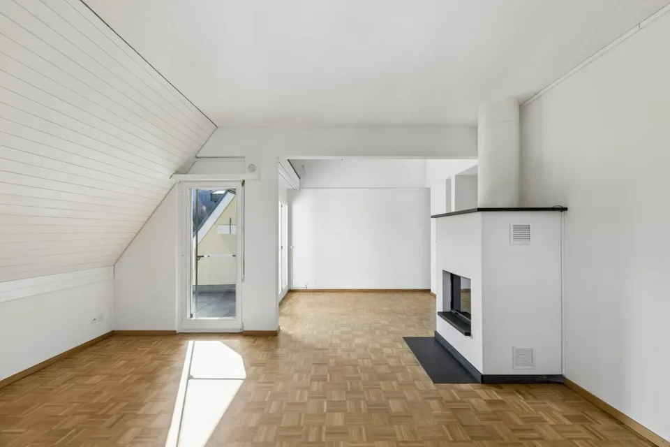 Appartement-maisonnette spacieux de 5,5 pièces. Beaucoup d'espace. Beaucoup de possibilités - Un foyer avec perspective