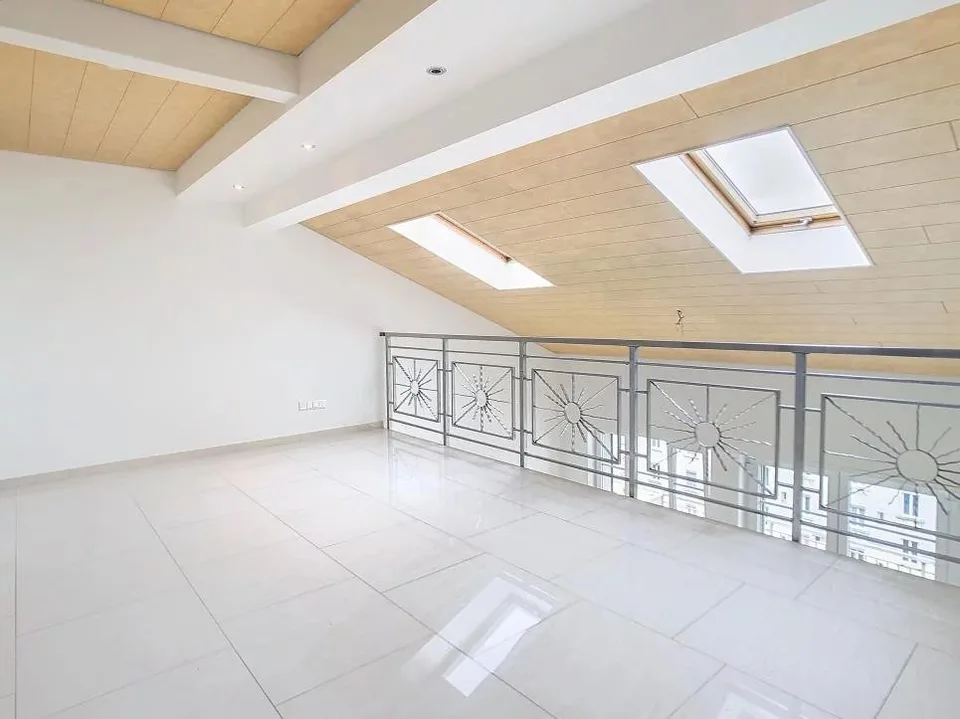 Duplex-Penthouse mit Terrasse in der Innenstadt – Foto 9 von 13