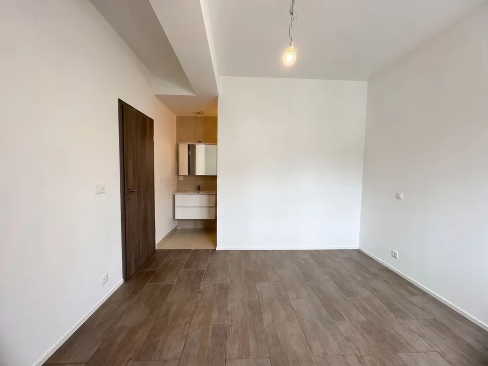 Komplett renovierte Maisonette-Wohnung zum Verkauf in Gimel