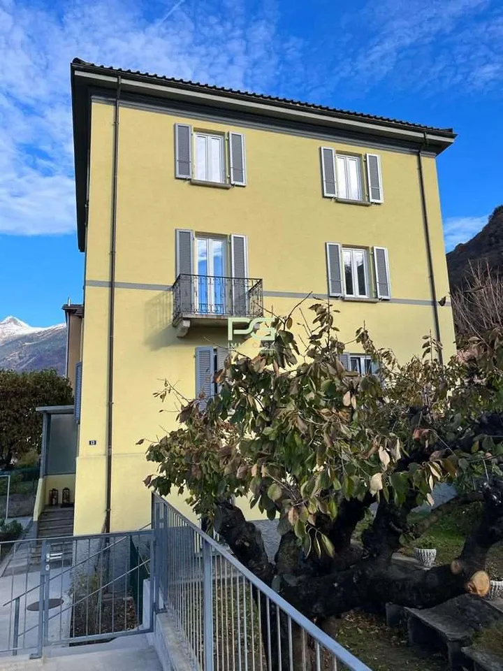 Bellinzona, casa plurifamiliare ampia e soleggiata