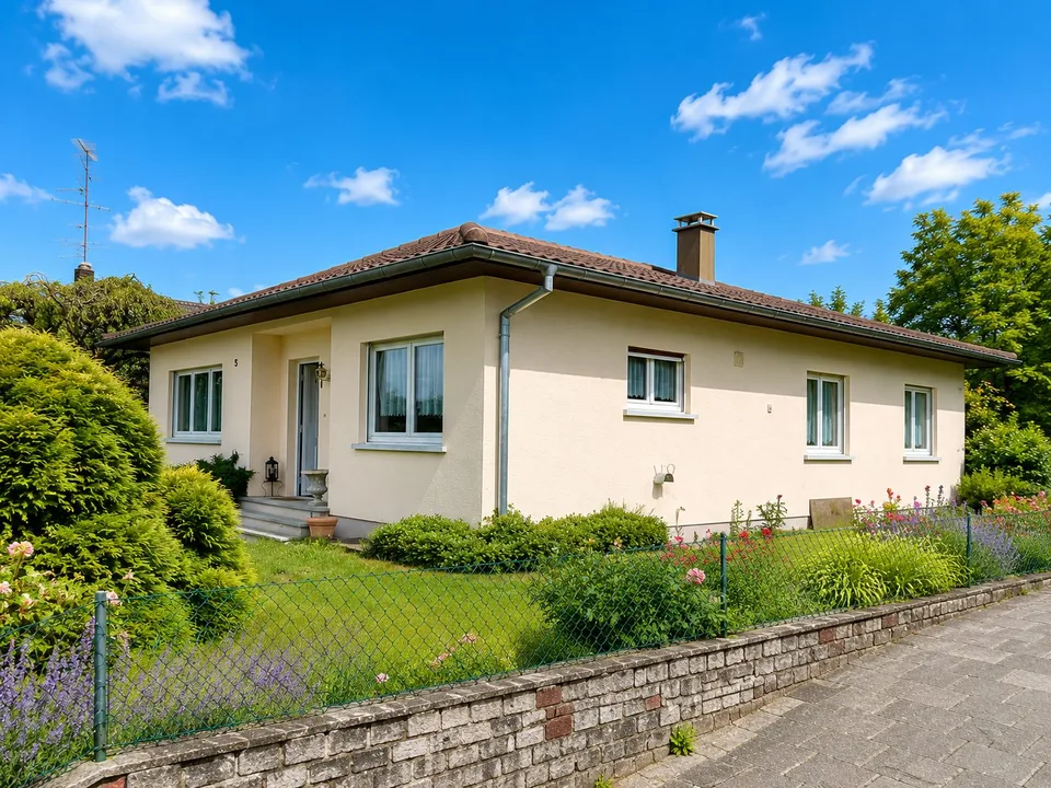 HÉGENHEIM – Freistehendes Einfamilienhaus auf einer Ebene mit 100 m² Vollkeller