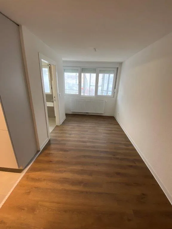 Charmantes 2-Zimmer-Wohnung mit Balkon in La Chaux-de-Fonds – Foto 6 von 7