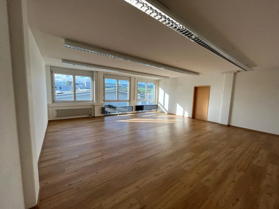 Schöne & Zentrale Bürofläche zu Vermieten – Foto 10 von 11