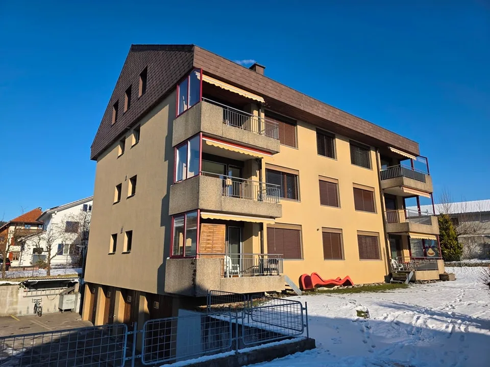 3.5-Zimmerwohnung, Parterre rechts